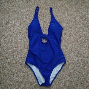 One piece baithingsuit